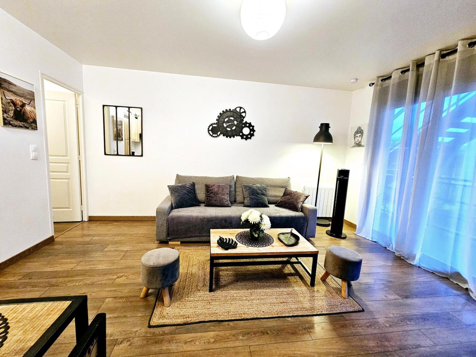 Passage Secret - Ideal Pro, Couples, Familles & Amis - Le Calme En Hypercentre - Wifi Haut Debit - Netflix - Machine A Laver - Gare, Cathedrale, Commerces, Restaurants & Transports En Commun A Moins De 10 Minutes A Pied Reims Exterior foto