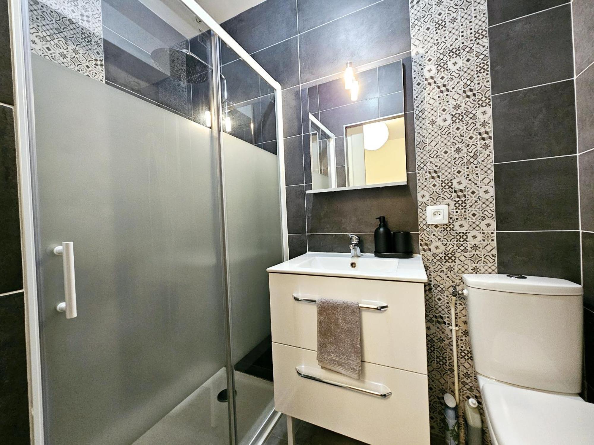 Passage Secret - Ideal Pro, Couples, Familles & Amis - Le Calme En Hypercentre - Wifi Haut Debit - Netflix - Machine A Laver - Gare, Cathedrale, Commerces, Restaurants & Transports En Commun A Moins De 10 Minutes A Pied Reims Exterior foto